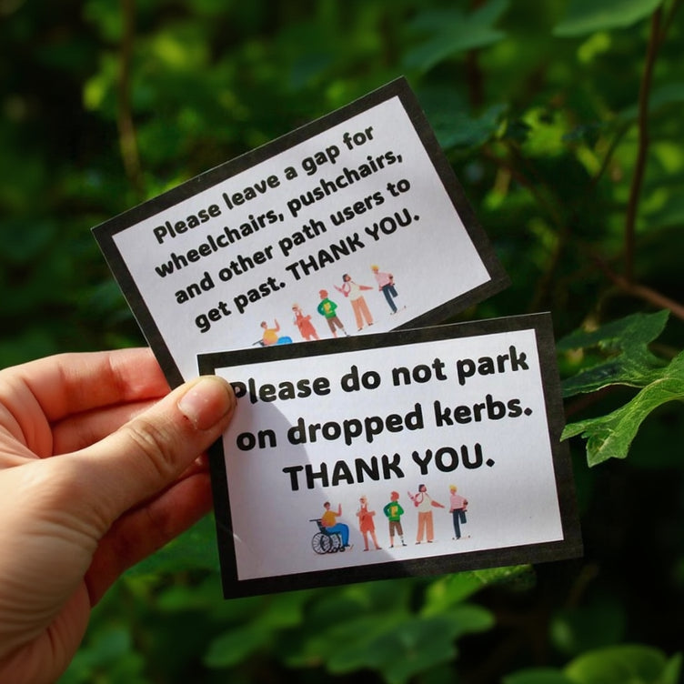 Please do not park on dropped kerbs / please leave a gap for wheelchairs 8pcs communication card pack