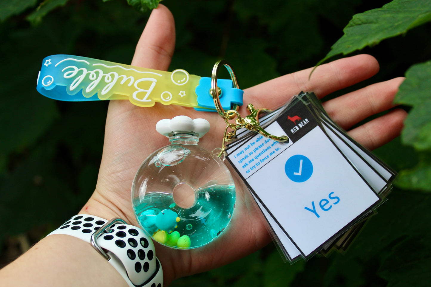 Animal/dinosaur/cat themed sensory liquid keychain and matching 32pcs non-verbal communication set