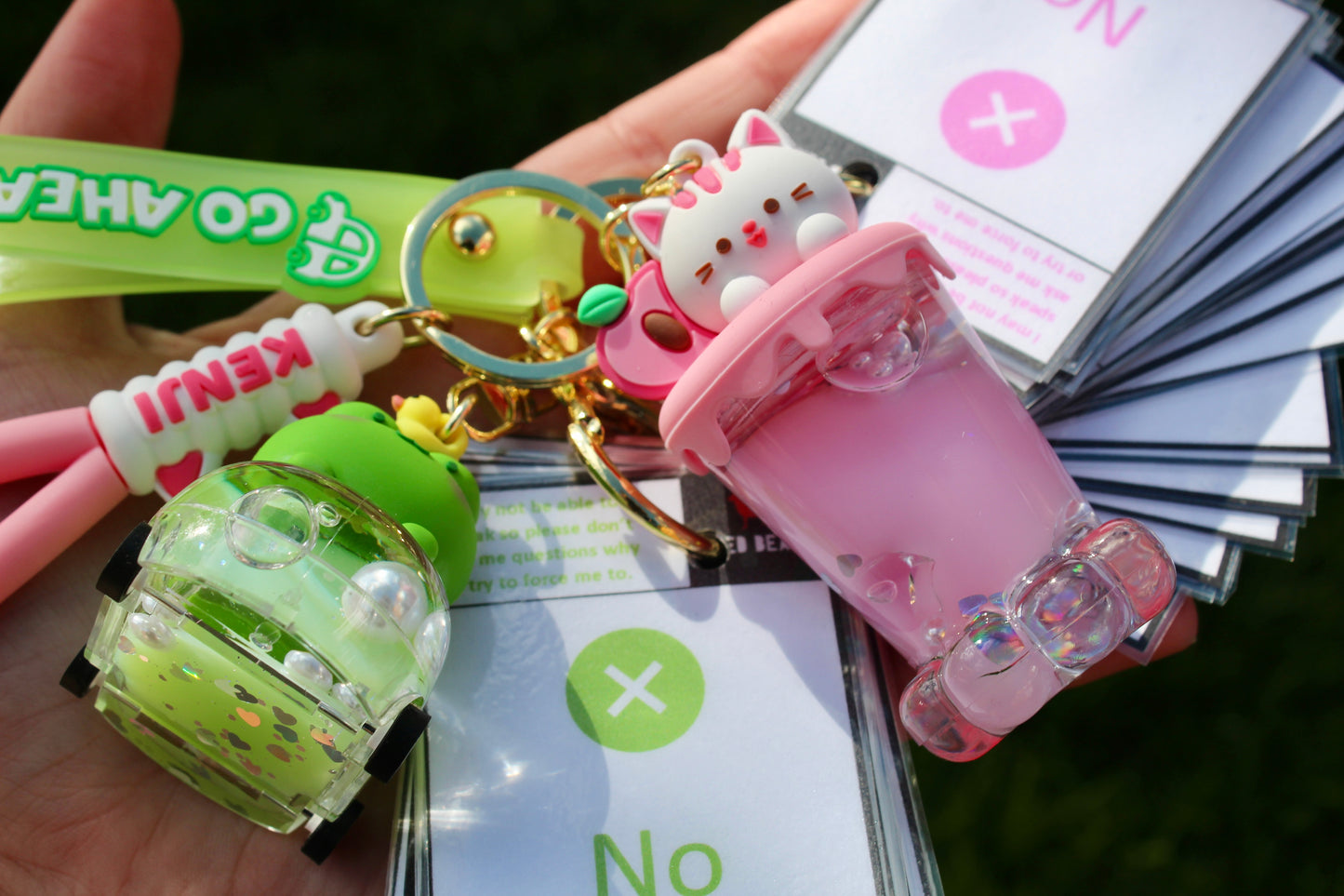 Animal/dinosaur/cat themed sensory liquid keychain and matching 32pcs non-verbal communication set