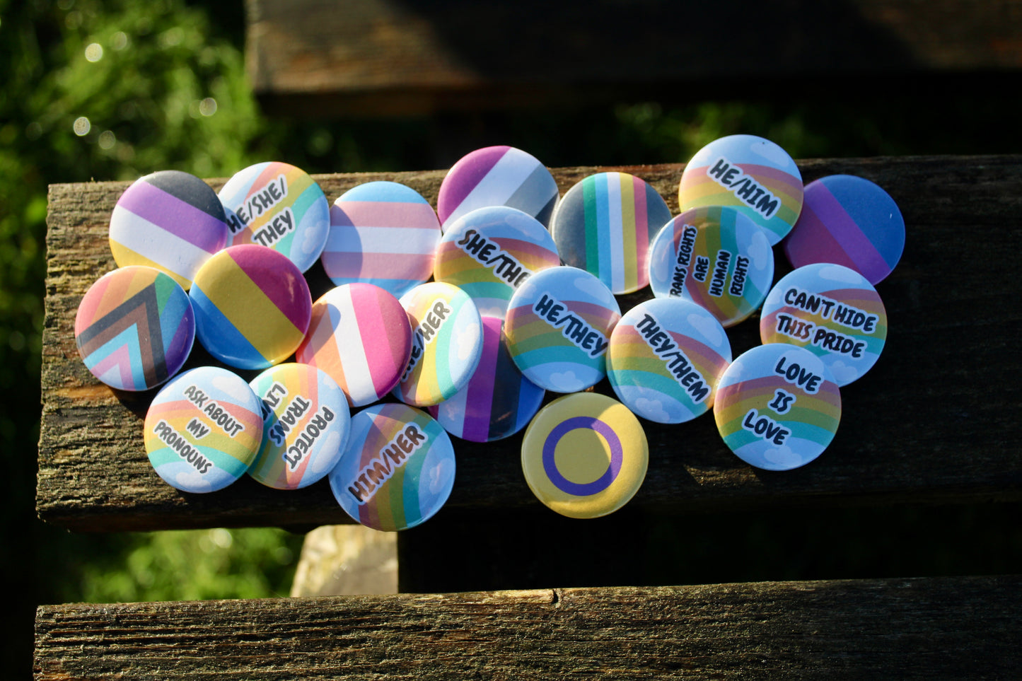 Pride flag | Pronoun | LGBTQIA+ 32mm button pin badges