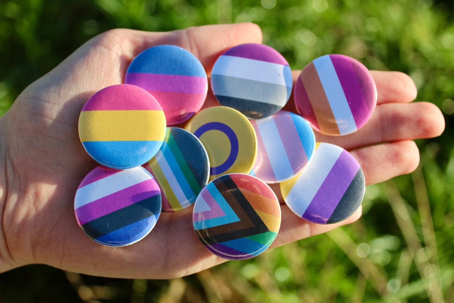 Pride flag | Pronoun | LGBTQIA+ 32mm button pin badges