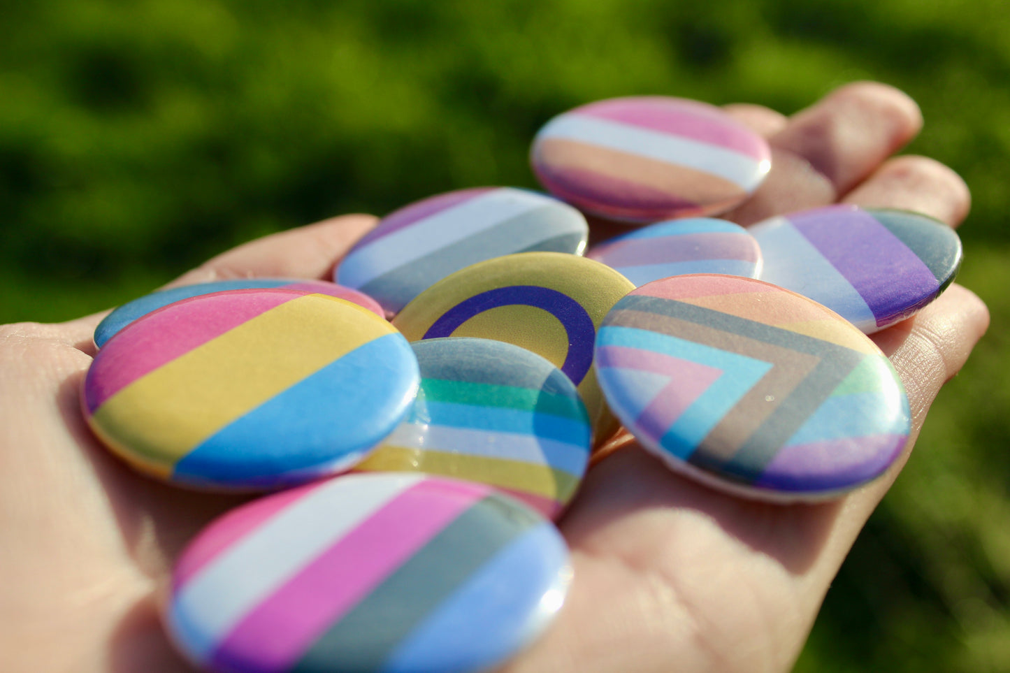 Pride flag | Pronoun | LGBTQIA+ 32mm button pin badges