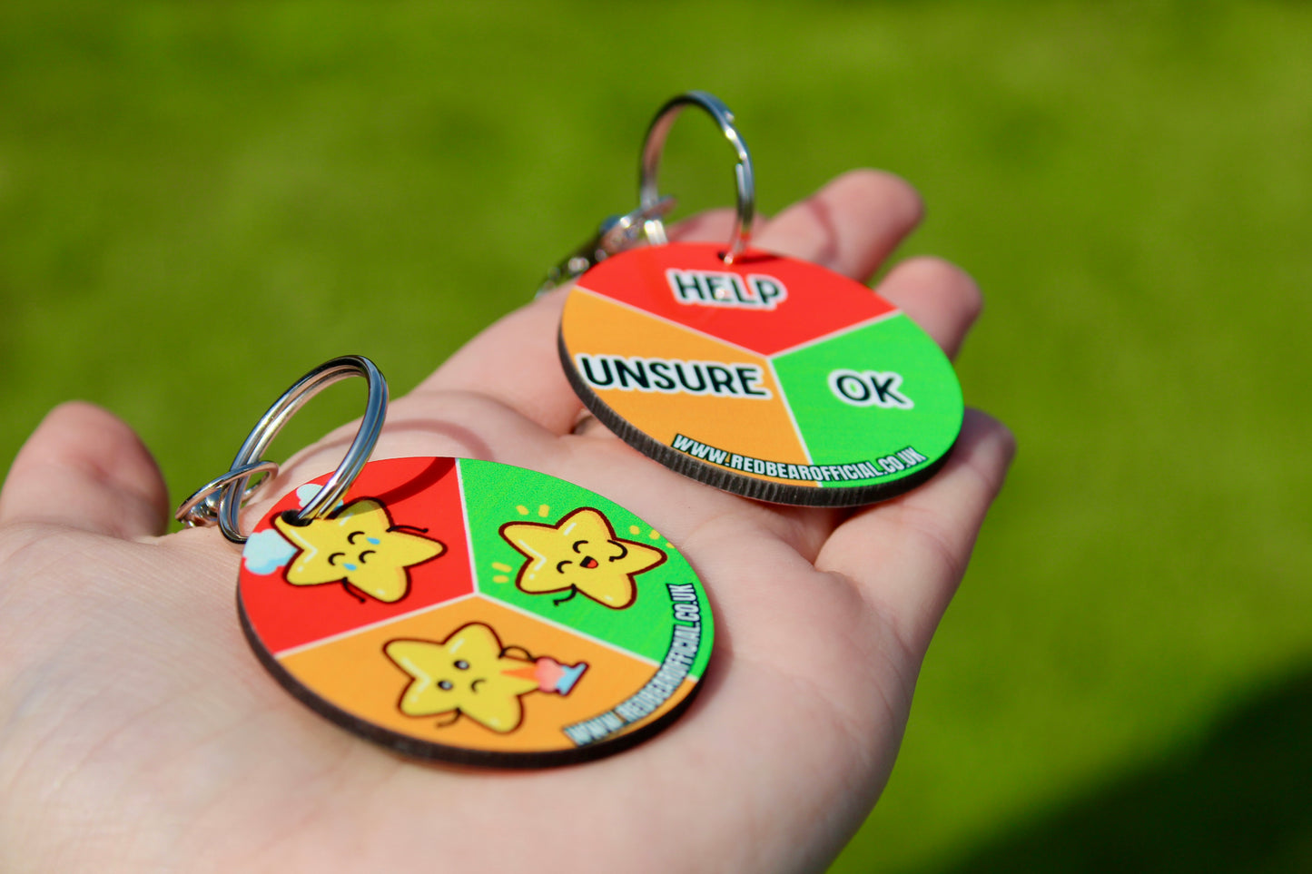 Traffic light non-verbal communication keychain